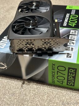 Prodám GIGABYTE GeForce RTX 4070 - 8