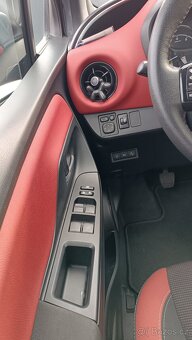 Toyota Yaris 1,5 selection, 1 majitel - 8