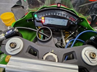 Kawasaki ZX10R podvozek 2013, motor 2016 - 8