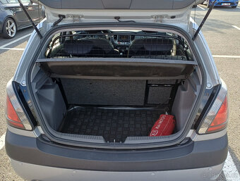 Kia RIO benzín 1,4 - 8