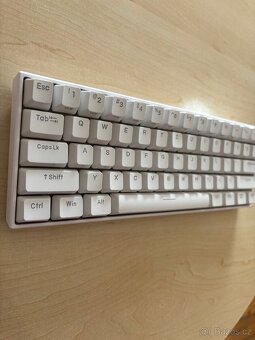 Herní klávesnice Anne Pro 2 - 8