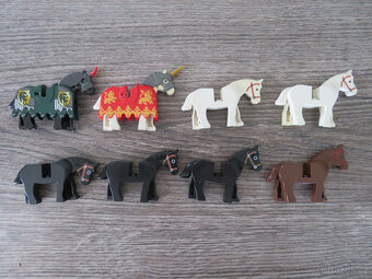 LEGO Castle mix - hrad 7946 + spousta extras, viz popis - 8