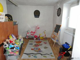 Vícegenerační rodinný dům v obci Tuřany, ev.č. 00023 - 8
