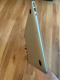 Apple MacBook Air (13-inch, Mid 2012) - 8