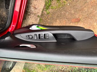 Kia Rio 1,4i 73kW - 8