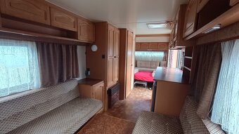 Knaus AZUR 560, chata na kolech - 8