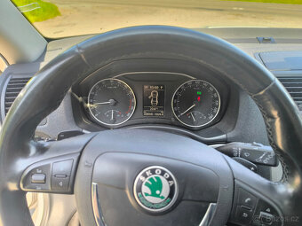 Škoda Octavia 2 1.6 TDI 77 DSG - 8