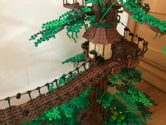Lego Star Wars Přistávací plošina Endor a stromy MOC 10 900 - 8