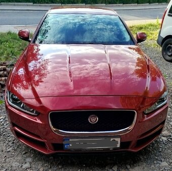 Jaguar XE 2.0D Performance - 8