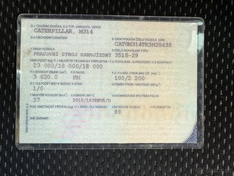 Caterpillar / Kolový bag / 2D / top stav / příslušenství - 8