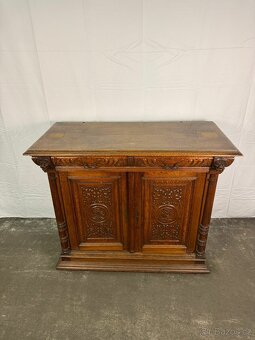 Starožitná řezbovaná komoda (137010) - 8