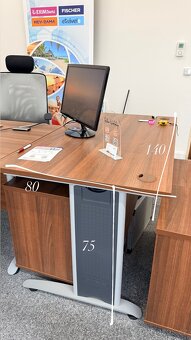 Kancelářské stoly se šuplíky - 8