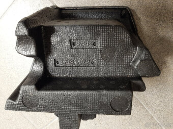 Cadillac XT 5 2018 polystyrenová výplň kufru - 8