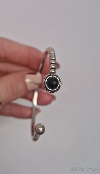 Nový dámský stříbrný náramek otevřený kuličkový 925 - 8