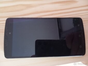 Telefony a tablety - 8