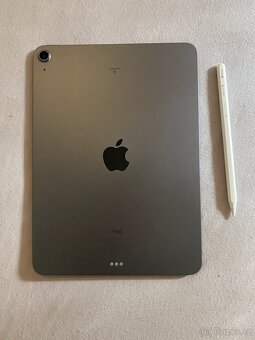 iPad Air 4 (2020) 64GB + Apple Pencil 2 + Logitech Combo - 8
