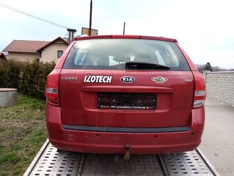 KIA CEED 1,6 crdi 85kW, r.v.2012 - 8