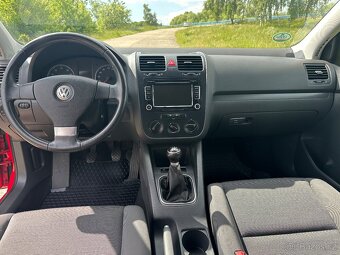 Volkswagen Golf V 1,4i 55KW PARKOVACÍ SENZORY - 8