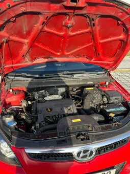 Hyundai i 30cw 1,6 - 8
