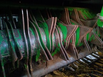 Lis John Deere 592 - 8