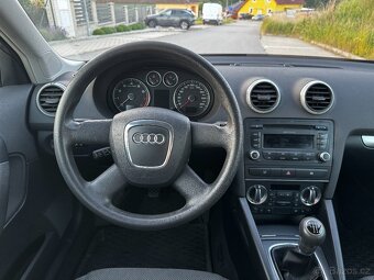 Audi A3 1.6 MPI Sportback - 8
