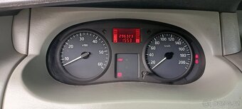 Renault Trafic 2.0 benzín - 8