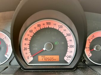 Kia Ceed 1.6 CRDi 170 000 km, původ ČR 1.maj., tažné, nosič. - 8