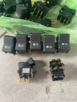 Spínače panelovy, zamek zapalovani na traktor Belarus - 8