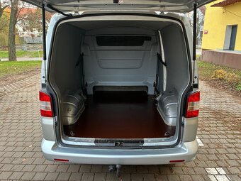 VW Transporter T5.1 - Long - 2012 - 2.0 - 8