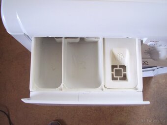 Úzká pračka INDESIT - 8