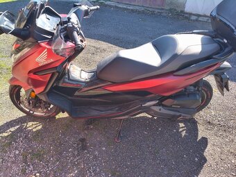 Honda Forza 125 - 8