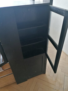 Dřevěná komoda/skříňka - úložné prostory ze 4 stran - 8