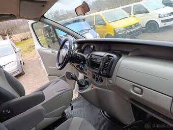 Renault Trafic Vivaro 2.0 DCi L2H2 tažné klima - 8
