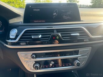 BMW 730d M-Paket xDrive I.majitel CZ rok 2022 záruka 5/2025 - 8