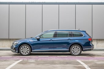 Volkswagen Passat Variant GTE Hybrid 160 kW - 43tis km - 8