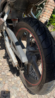 CBR 125R 2004 - 8