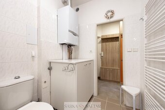Prodej světlého 1+kk 26m2 v oblíbené lokalitě Harrachova, No - 8