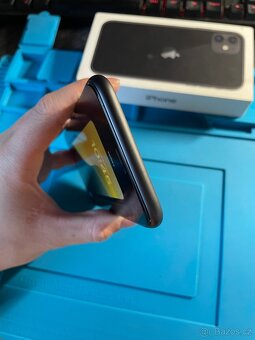 iPhone 11 Black 64GB, baterie 100% - 8