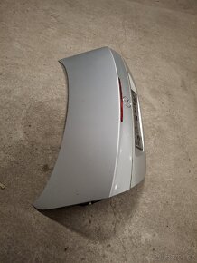 Víko kufru, páté dveře Mercedes benz W211 sedan - 8