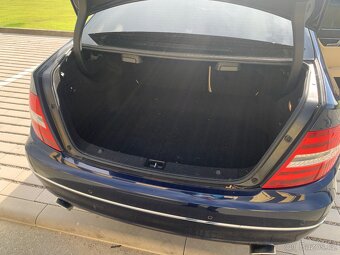 Mercedes Benz C 350 4MATIC V6 Benzín - SEDAN W204 FACELIFT - 8