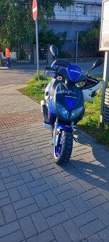 Prodam Skutr yuki 50 whit 4T. - 8