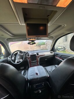 Cadillac Escalade - 8