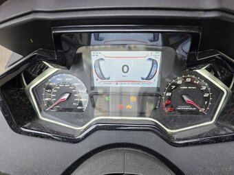 Peugeot Metropolis 400i GT tříkolka - 8