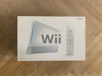 Nintendo Wii - 2 ovladače - 300GB HDD - JPN - 8