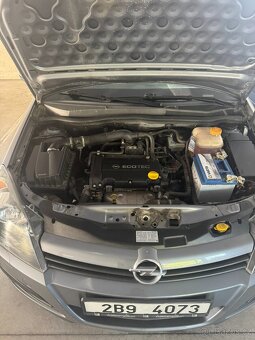 Opel Astra A-H1.4 16V 66KW r.v. 2004 - 8