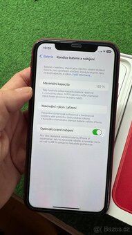 Prodám červený iPhone 11 64GB v.super stavu - 8