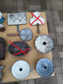 Litinový pekáč,litinová bábovkal,lívanečník. - 8