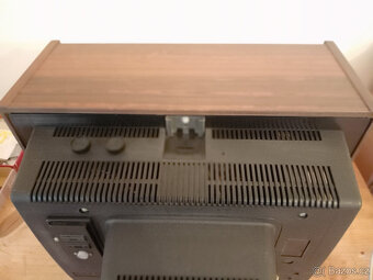 SONY KV - 1300E  VINTAGE COLOR TV - SONY TRINITRON - 8