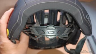 Prilba OAKLEY DRT 3 - 8