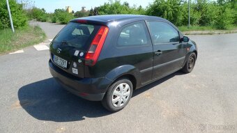 FORD FIESTA  1.3i 44KW  ČERNÁ BARVA 2004 NOVÁ TK  - 8